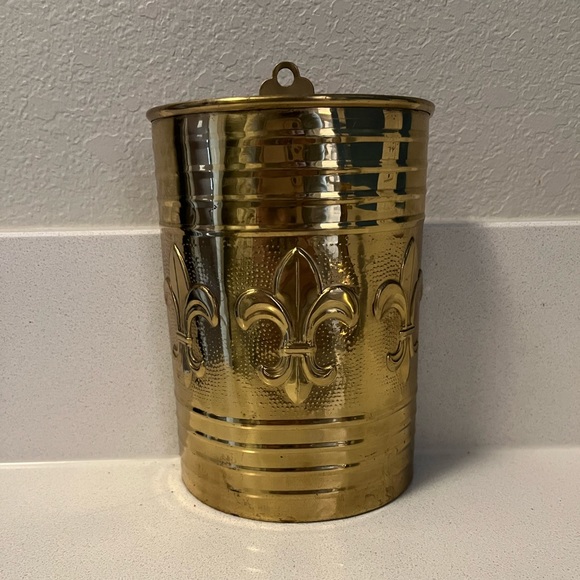 Vintage Fleur-De-Lis Matchstick Holder Wall Decor & Heavy Brass Candle Holder - Picture 2 of 14